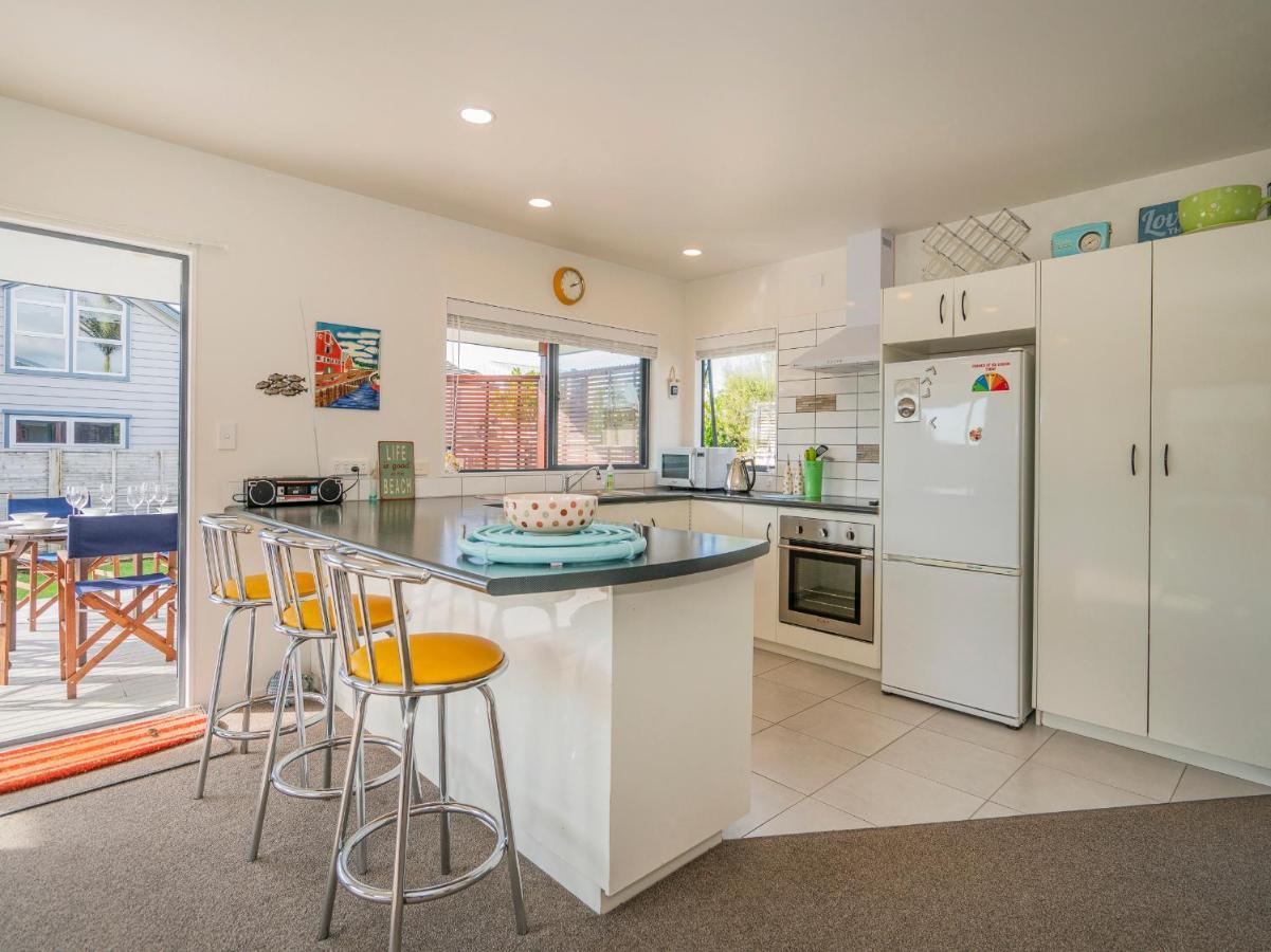 Sunlight Bach - Whitianga Holiday Home Екстер'єр фото