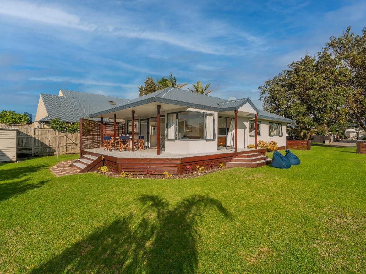 Sunlight Bach - Whitianga Holiday Home Екстер'єр фото