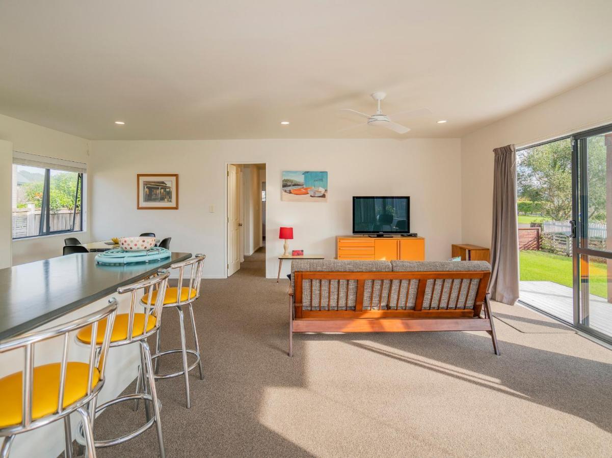 Sunlight Bach - Whitianga Holiday Home Екстер'єр фото